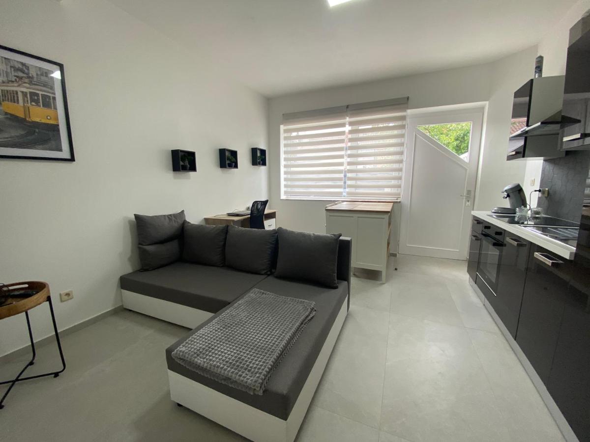 1-C Superbe Appartement Tres Calme Et Bien Decore Σαρλρουά Εξωτερικό φωτογραφία