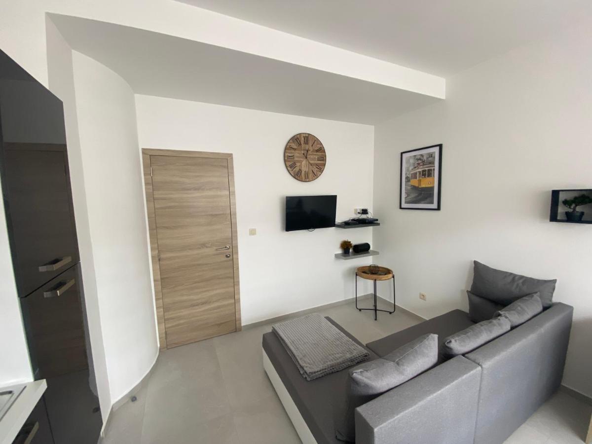1-C Superbe Appartement Tres Calme Et Bien Decore Σαρλρουά Εξωτερικό φωτογραφία