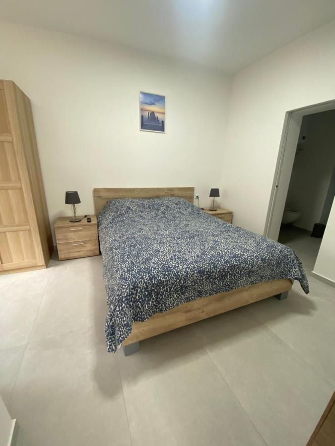 1-C Superbe Appartement Tres Calme Et Bien Decore Σαρλρουά Εξωτερικό φωτογραφία