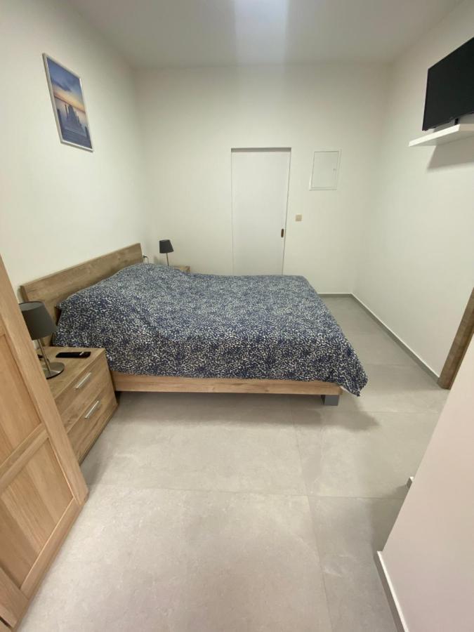 1-C Superbe Appartement Tres Calme Et Bien Decore Σαρλρουά Εξωτερικό φωτογραφία