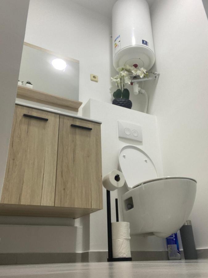 1-C Superbe Appartement Tres Calme Et Bien Decore Σαρλρουά Εξωτερικό φωτογραφία
